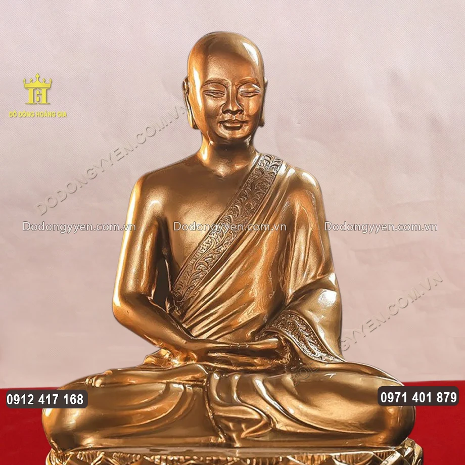 Diện mặt của Ng&agrave;i được đ&uacute;c tr&ograve;n đầy, ph&uacute;c hậu